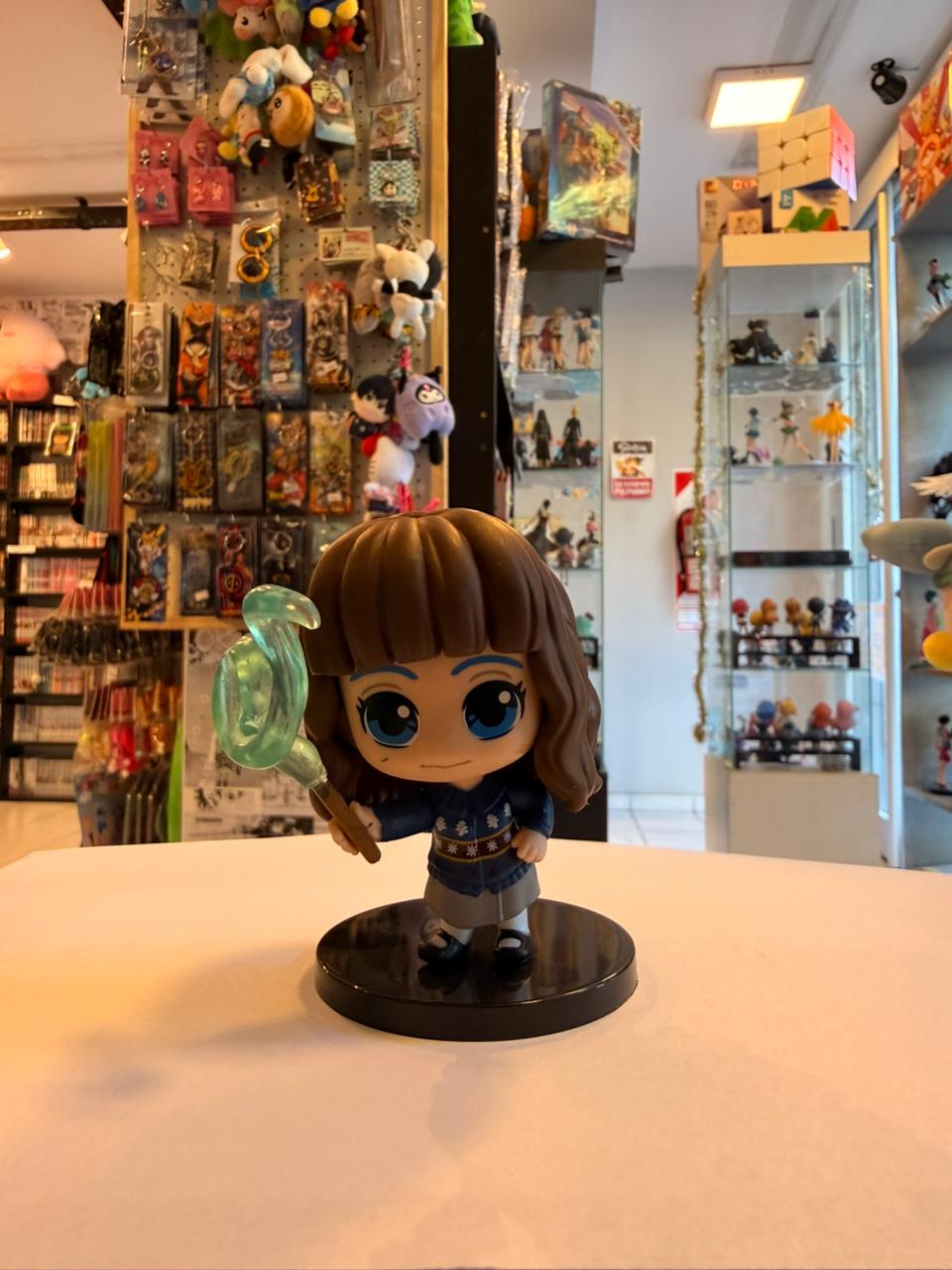 FIGURA CHIBI DE HERMIONE GRANGER VARITA EFECTO HECHIZO