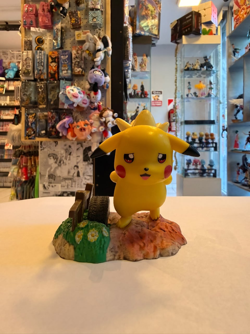 FIGURA DIORAMA DE PIKACHU Y TOGEPI