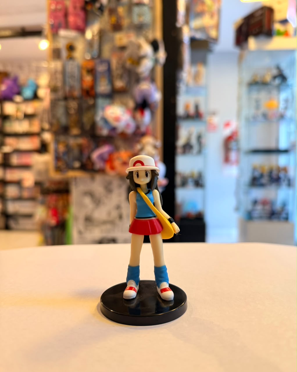 FIGURA GASHAPON DE LEAF