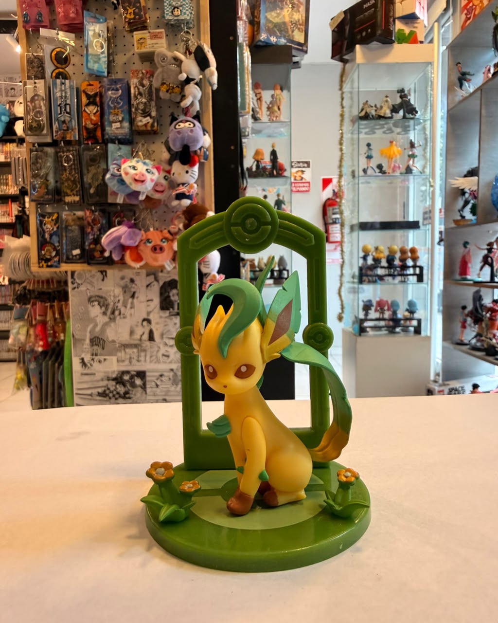 FIGURA DIORAMA DE ENTORNO NATURAL DE LEAFEON