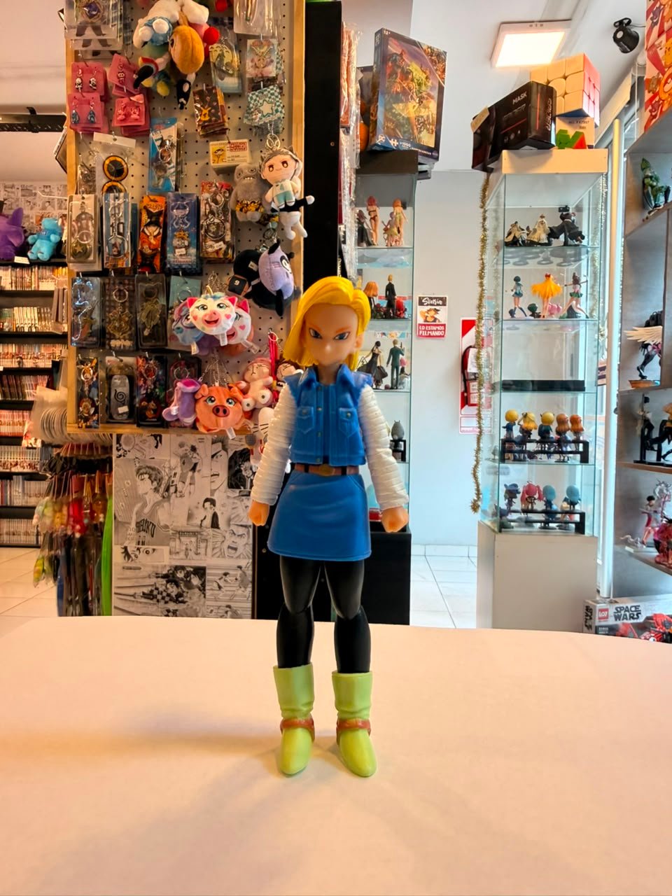 FIGURA DE ANDROIDE 18 DE BANDAI