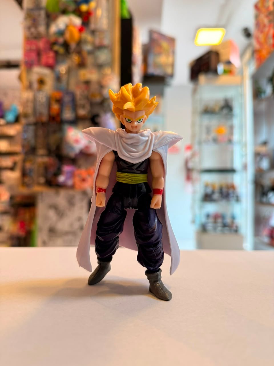 FIGURA DE GOHAN FORMA SUPER SAIYAJIN