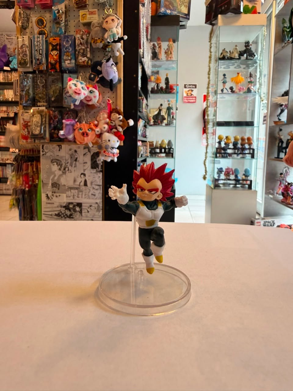 FIGURA GASHAPON DE VEGETA SUPER SAIYAN GOD