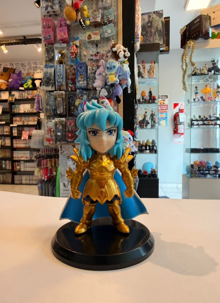 FIGURA CHIBI DE AFRODITA DE PISCIS DORADO