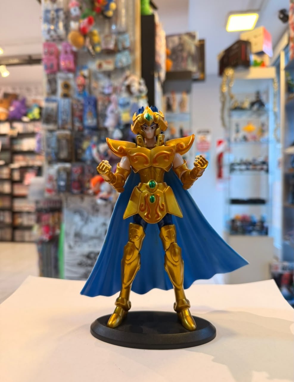 FIGURA DE AIORIA DE LEO DORADO
