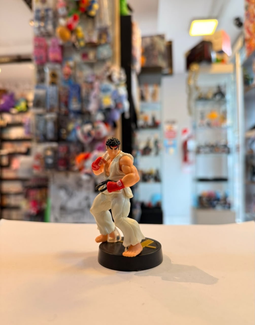 FIGURA DE RYU EN POSE DE COMBATE