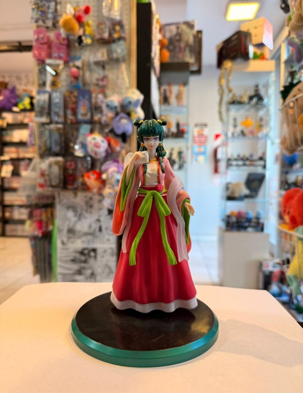 FIGURA DE MAOMAO CON SU VESTIDO HANFU