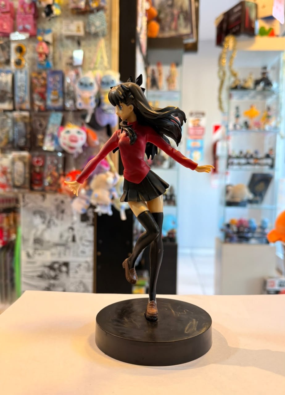 FIGURA DE RIN TOHSAKA CON SU JERSEY ROJO foto 2