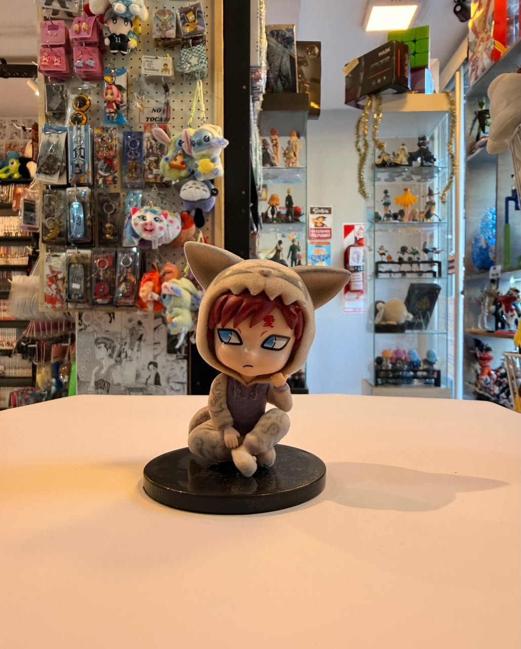 FIGURA CHIBI DE GAARA USANDO SUDADERA DE SHUKAKU