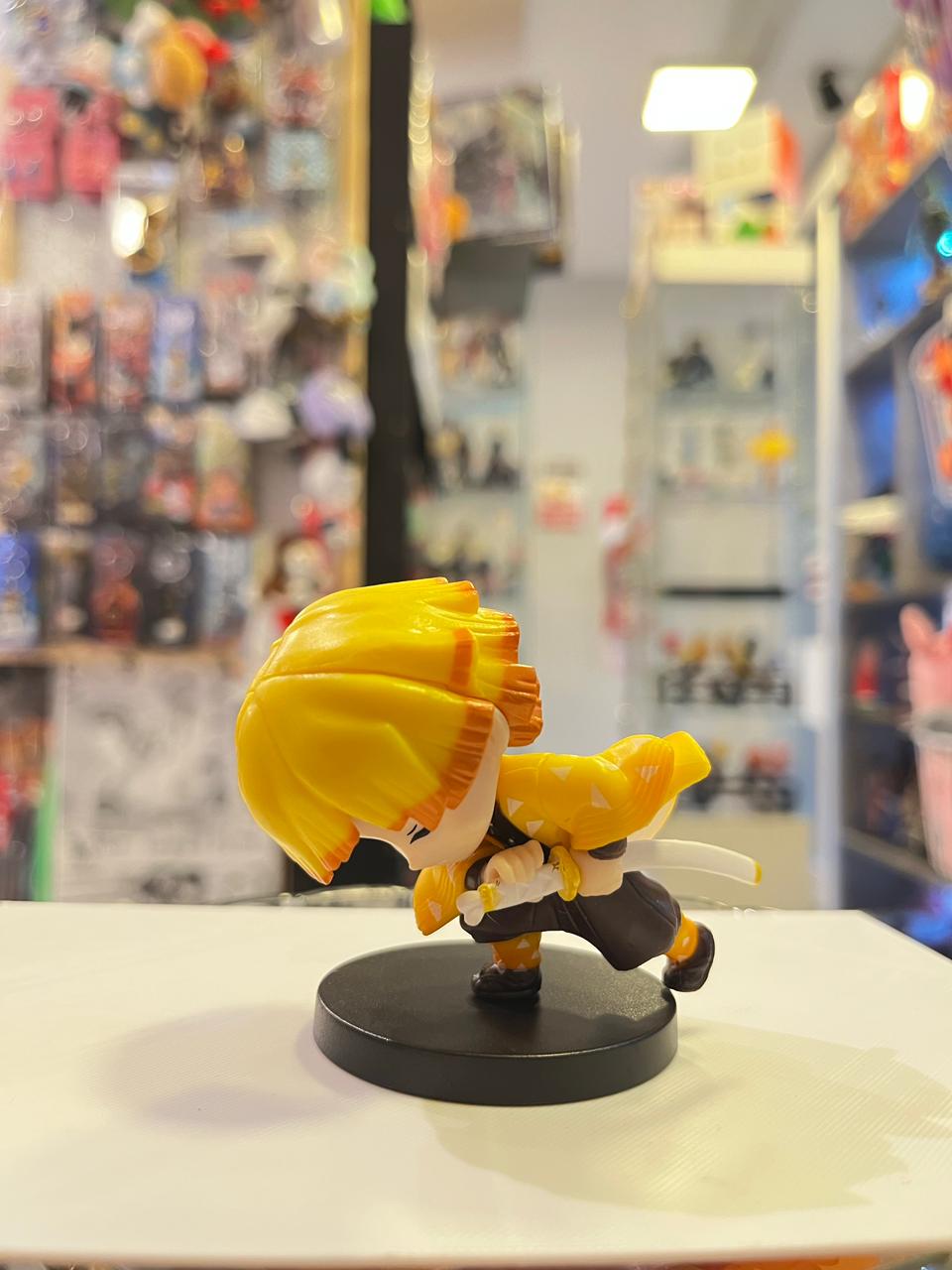 FIGURA DE ZENITSU EN POSE DE COMBATE